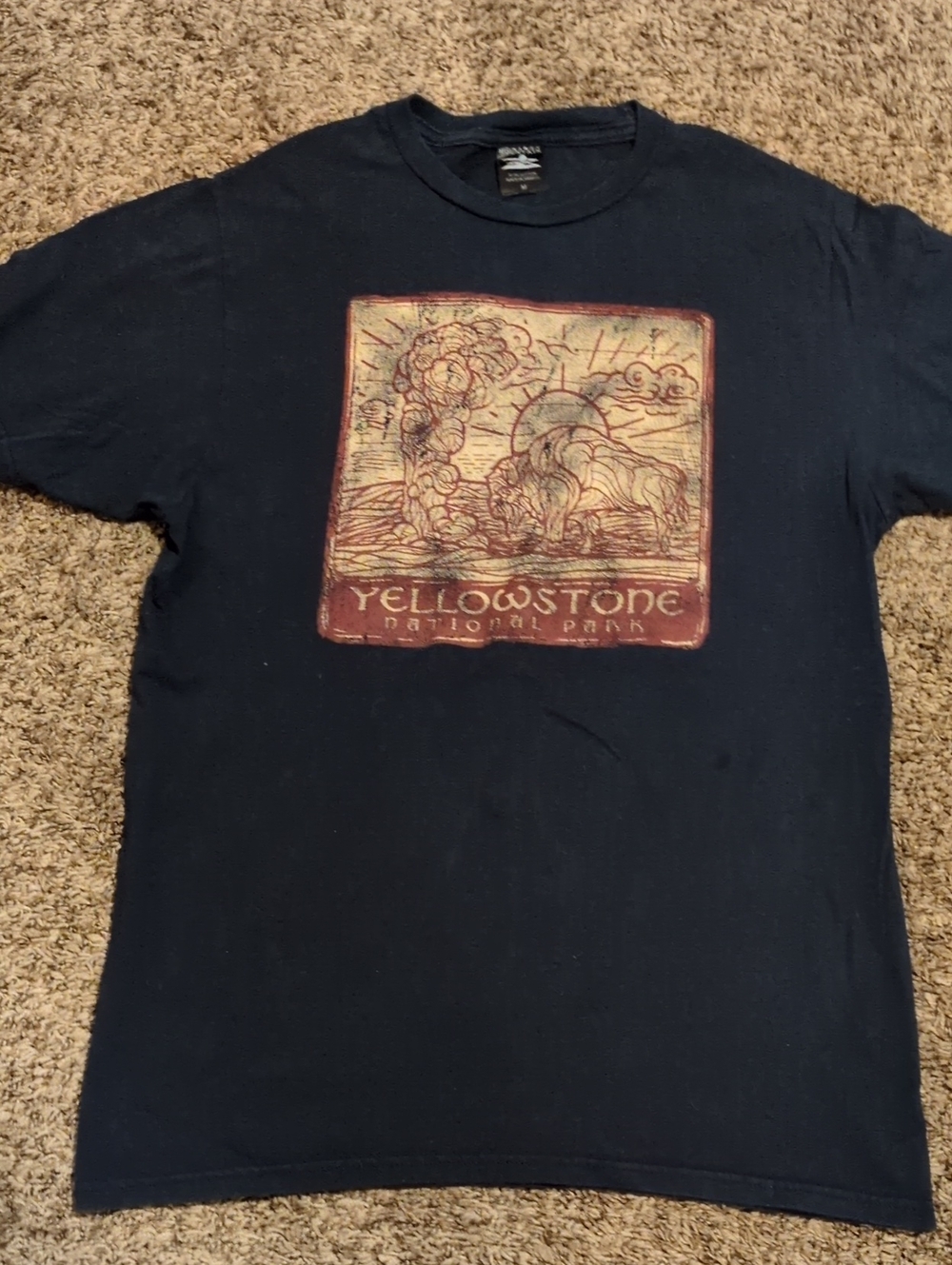 Yellowstone National Park Graphic T‑Shirt - Navy